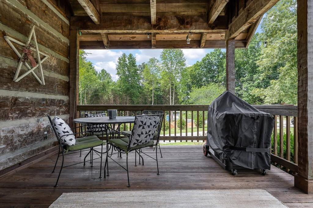 Rustic Cabin, Dock, Firepit, Kayaks & Games Winchester Bagian luar foto