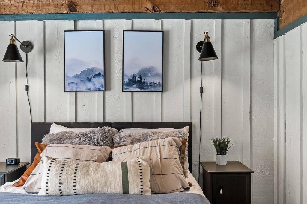 Rustic Cabin, Dock, Firepit, Kayaks & Games Winchester Bagian luar foto