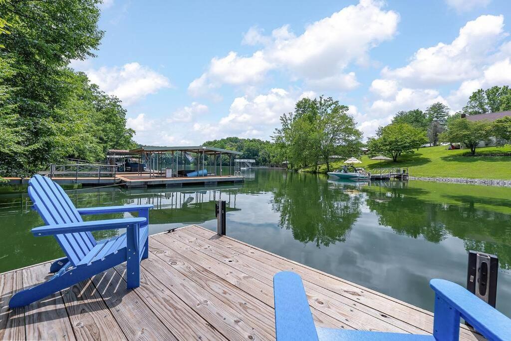 Rustic Cabin, Dock, Firepit, Kayaks & Games Winchester Bagian luar foto