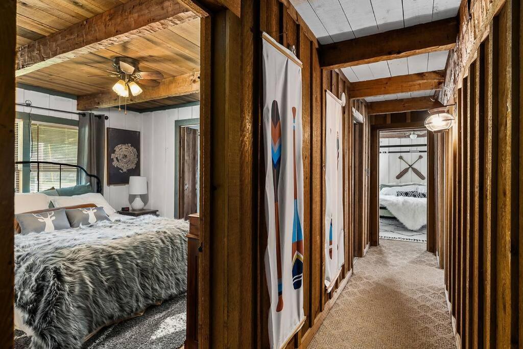 Rustic Cabin, Dock, Firepit, Kayaks & Games Winchester Bagian luar foto