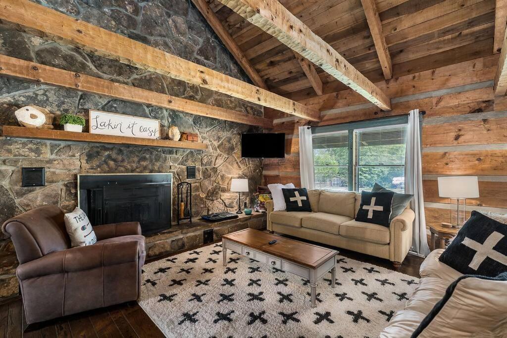 Rustic Cabin, Dock, Firepit, Kayaks & Games Winchester Bagian luar foto