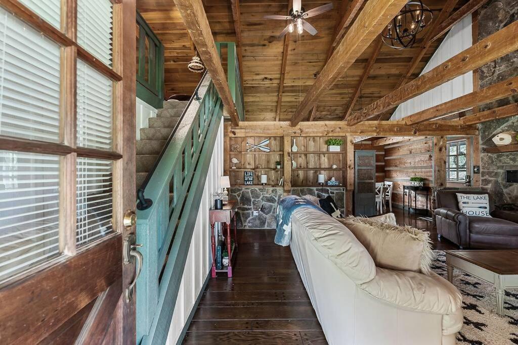 Rustic Cabin, Dock, Firepit, Kayaks & Games Winchester Bagian luar foto
