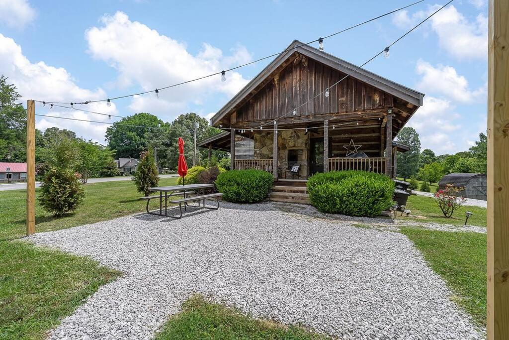 Rustic Cabin, Dock, Firepit, Kayaks & Games Winchester Bagian luar foto